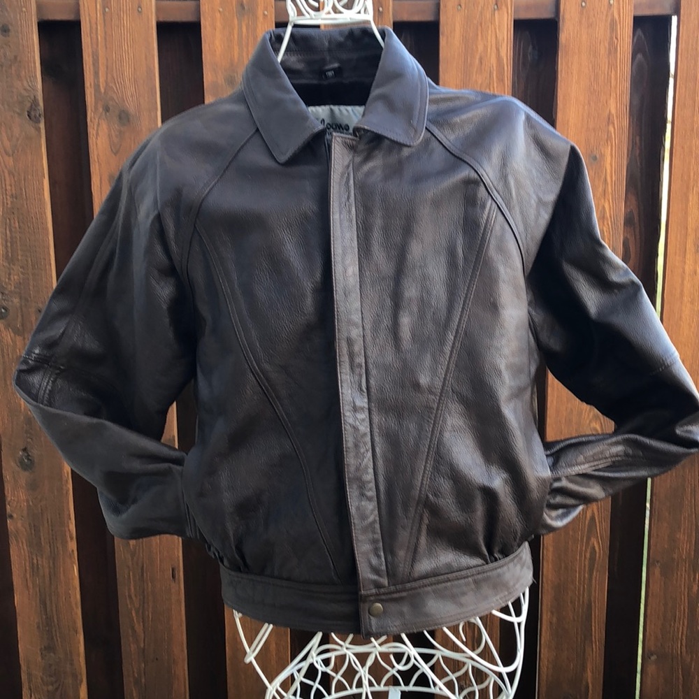 Men’s genuine leather bomber jacket. Size small.